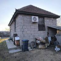 Albertirsa kedvelt zártkerti részén 40 nm kis ház eladó!