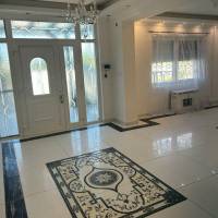 Csendes utcában 2 generációs családi ház eladó!