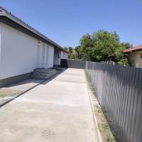 Dánszentmiklóson új építésű sorház jellegű ikerház – most foglalható!