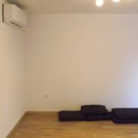 Dömsöd, Duna-parton kertes, 2 hálószobás, felújított szép hétvégi ház eladó