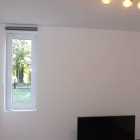 Dömsöd, Duna-parton kertes, 2 hálószobás, felújított szép hétvégi ház eladó