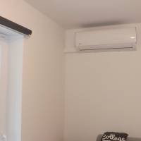 Dömsöd, Duna-parton kertes, 2 hálószobás, felújított szép hétvégi ház eladó