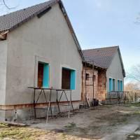 Külön bejáratos ikerház eladó Dabas központi részén!