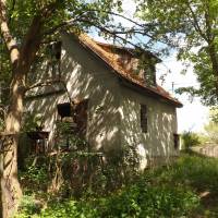 Pilis zárt kerti részén 30 nm alapterületű ház eladó