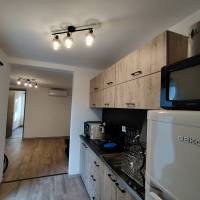 Dömsöd, Duna-parton kertes, 2 hálószobás, felújított szép hétvégi ház eladó