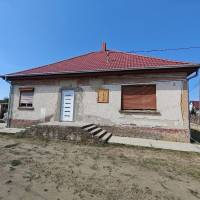 Dánszentmiklóson felújítandó ház vált eladóvá