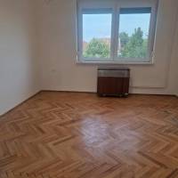 Dabas központjában lakás garázzsal eladó