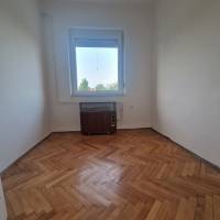 Dabas központjában lakás garázzsal eladó