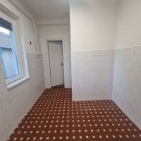 Dabas központjában lakás garázzsal eladó