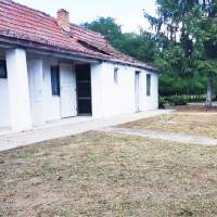 Felújítandó vagy bontandó kis ház eladó Pilisen!