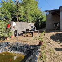 Pilis zártkertjében két  szoba ,amerikai konyhás nappalis ház vált eladóvá