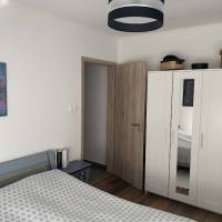 Dabas központi részén igényes, napelemes ikerházfél eladó!