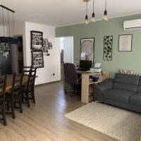 Dabas központi részén igényes, napelemes ikerházfél eladó!