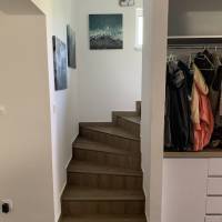 Dabas központi részén igényes, napelemes ikerházfél eladó!