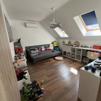 Dabas központi részén igényes, napelemes ikerházfél eladó!