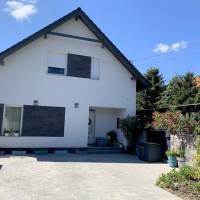 Dabas központi részén igényes, napelemes ikerházfél eladó!  ingatlan adatlap