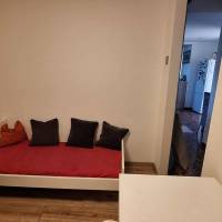 Karnyújtásnyira a városközponttól,de csendes részén tanya eladó!