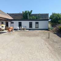 Belvárosban 2 hálószobás téglalakás udvarrésszel eladó  ingatlan adatlap